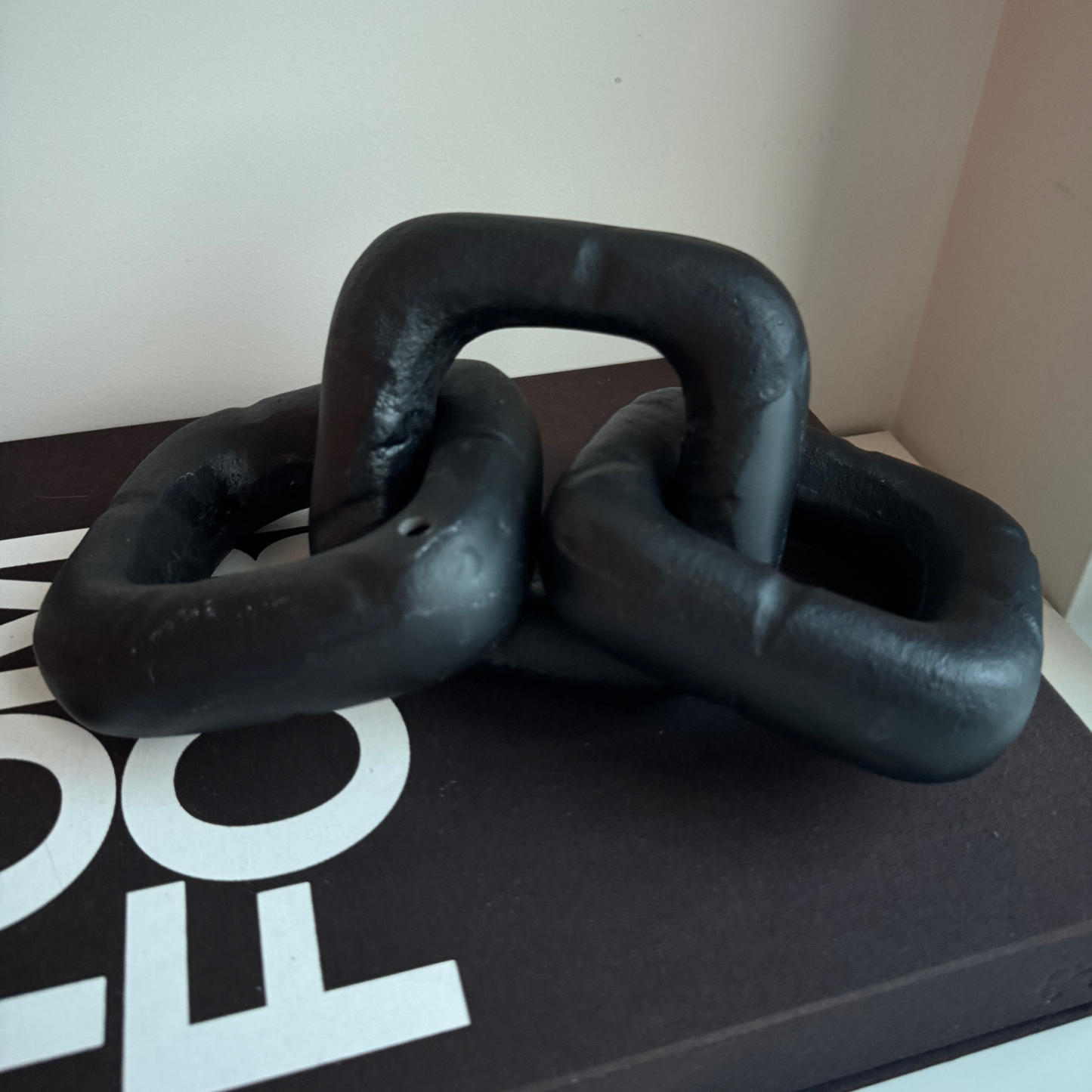 Chaîne en métal noir