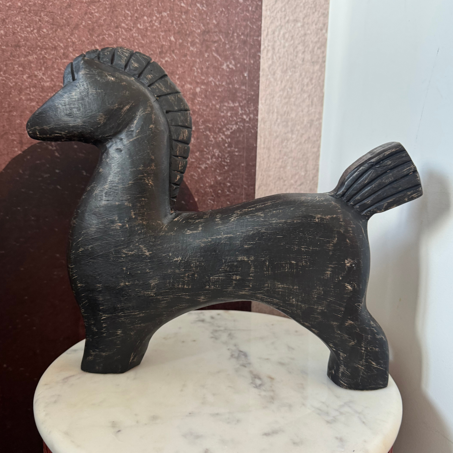 Cheval Décoratif en Bois Noir